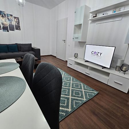 Urban Luxury Flats - Cozy Apartments At Coresi Mall #Brasov Exterior photo
