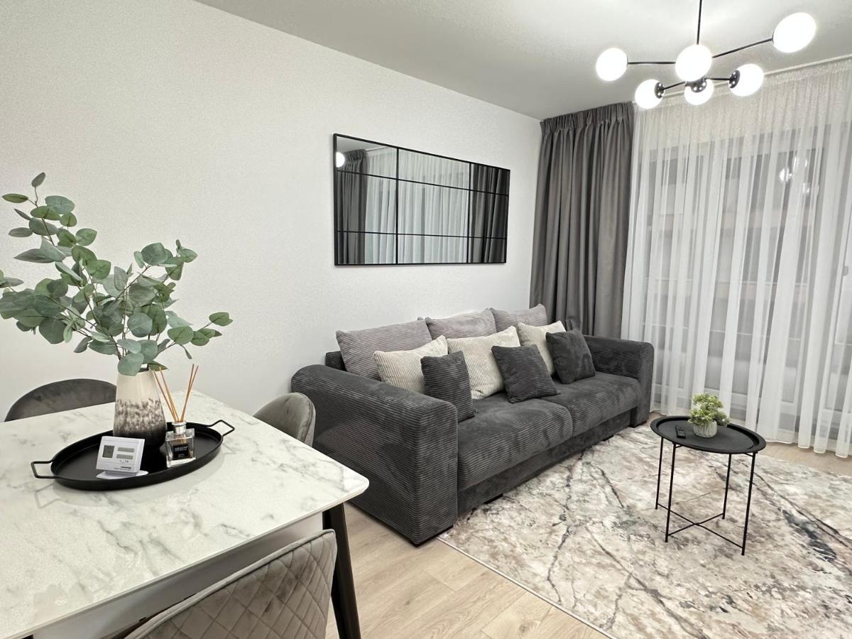 Urban Luxury Flats - Cozy Apartments At Coresi Mall #Brasov Exterior photo